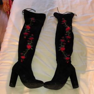 Over the knee boots with flowers